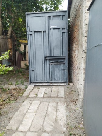 Продам контейнер (сарай)в центрі міста - фото 1
