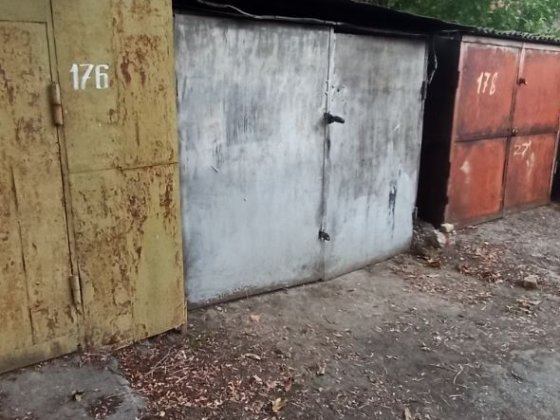 Продам гараж в "ЯМІ" район нового хлібозаводу без долгів, электрика працює, новий лічильник, охорона Никополь