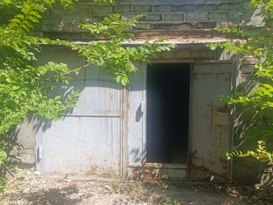 Продам гараж за стекольным заводом Вільногірськ