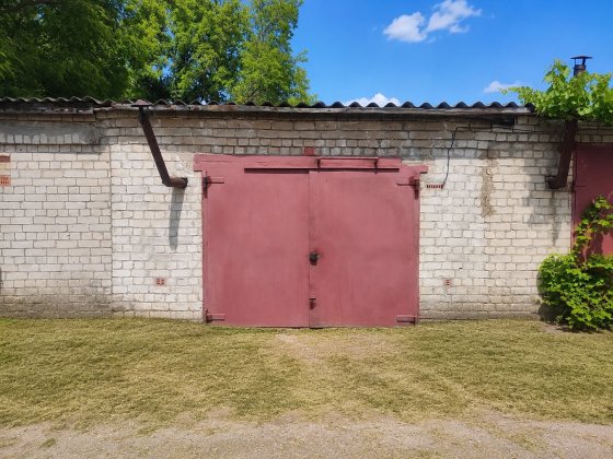 Гараж в кооперативі Кролевець