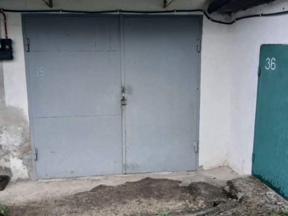 Продаж гаражу з ямою Чертков