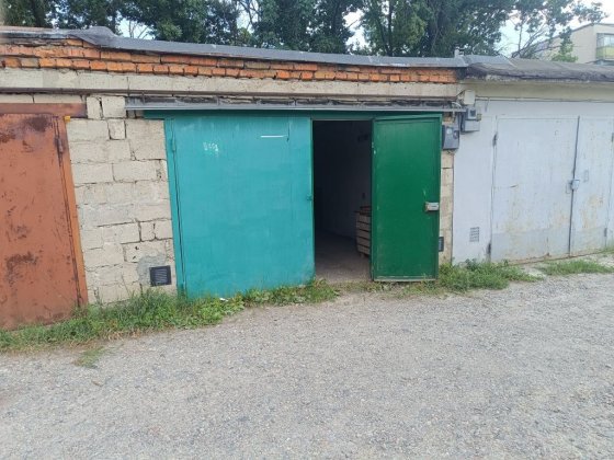 Продам гараж на новых домах Горбані