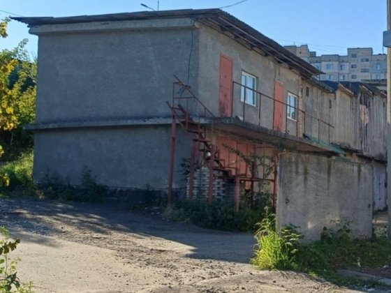 Продаж двох спарених двоповерхових  гаражів. Львівське шосе 14. Шаровечка
