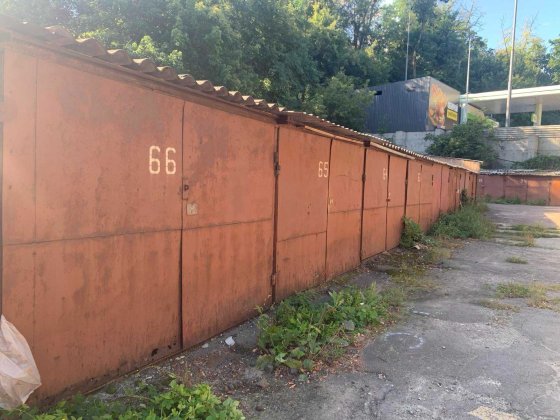 Продам гараж в Гаражному кооперативі на вулиці Глибочицька 10 Київ