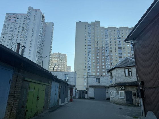 Продам цегляний гараж (укриття) 40 м² у ГК «Північ» (Деснянський район, вул. Закревського, 93) Киев