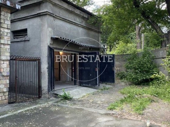 Без % Продаж окремо стоячої будівлі гараж Чорновола Центр Шевченківський Киев