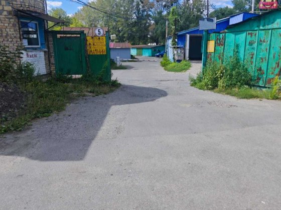 Продам гараж пр. Повітряних Сил Київ