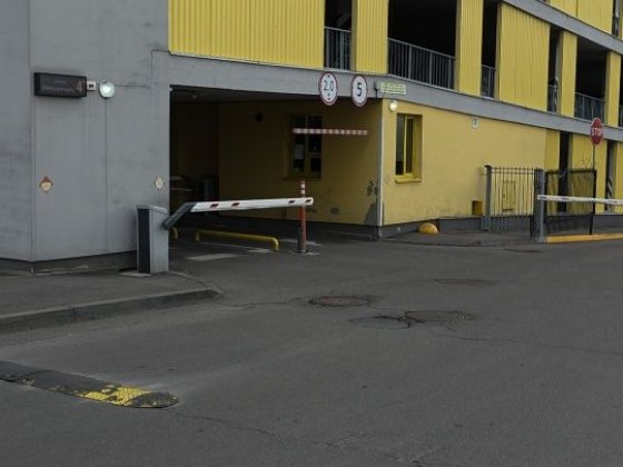 Паркомісця 2 шт. в Комфорт тауні з електрикою від власника Киев
