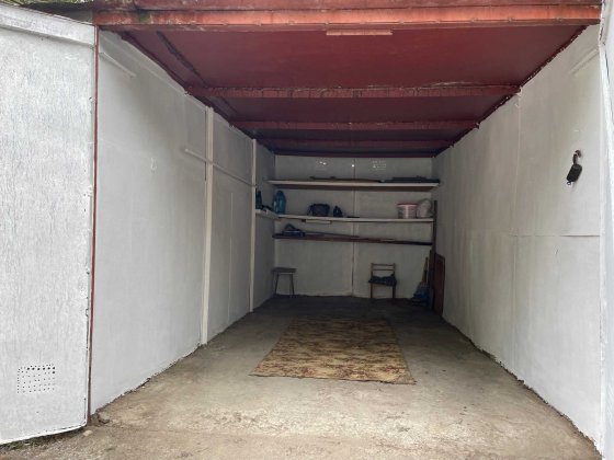 продам місце після пожежі Позняки 1 Сортувальна Урлівська Здолбунівська Киев