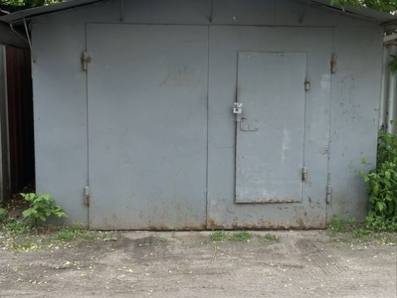 Продам металевий гараж біля  вїзду в ЖК «Паркова Вежа» Київ