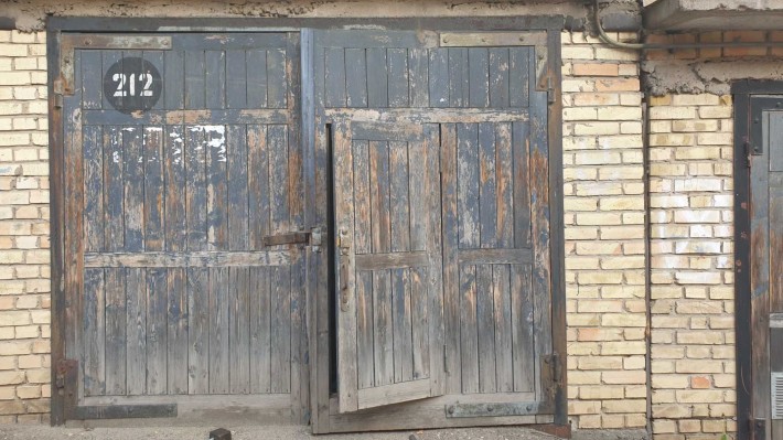 Продам цегляний гараж, з документами (витяг з ДРРП), пр. Лобановського 8Б - фото 1