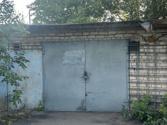 Продам большой гараж на 2 машины кооператив Север (Роковатая-44квартал) Кривой Рог