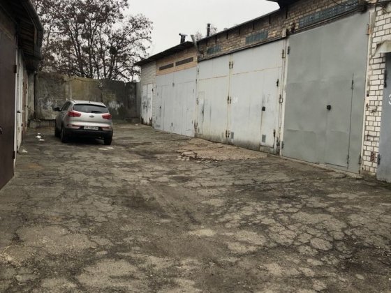 Продам гараж на Виноградарі Київ