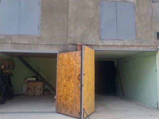 Продається капітальний гараж 150 м2 на 2 машини в ГБК-22 по вул. Довженка Івано-Франківськ