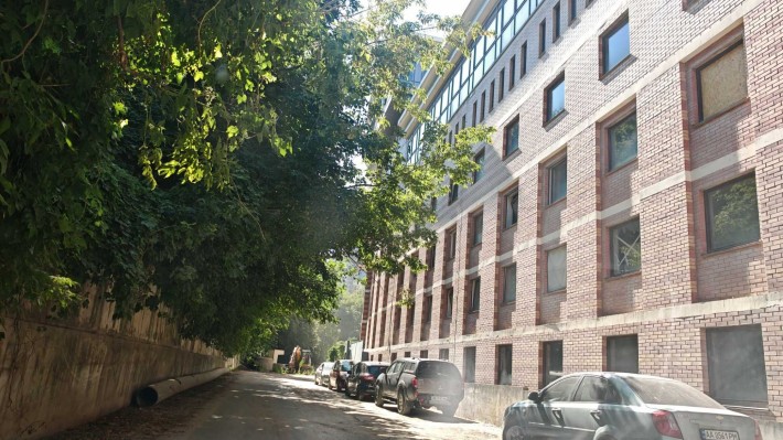 Бокс 19,7 м² на Печерську: гараж комора / склад. Електрика, вікна, пожежогасіння. Старонаводницька,  - фото 1