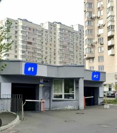 Продається паркомісце ,Срібнокільська1,Дарніцький р-н,Київ.Без %! - фото 1