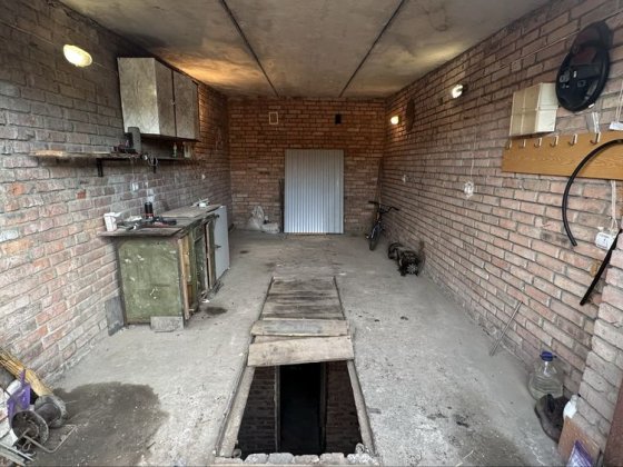 Продаж цегляного гаража Луцк