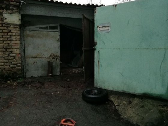 Центр Тарасовская 3,капитальный гараж Київ