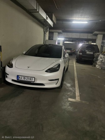 Паркомісце Дегтярівська 25 - фото 1