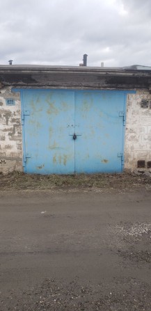Продам гараж на севгоке, зупинка келих.В гарному стані, перший блок, є яма та погреб - фото 1