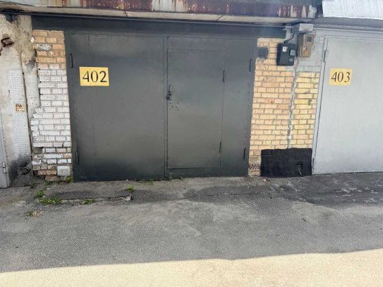 продам гараж в гаражному кооперативі  "Перемога" Київ