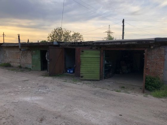 Гараж 4 підряд мудррьона можна під виробництво. Кривой Рог