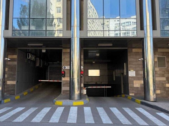 Продаж паркомісце Бульвар Фонтанів Київ