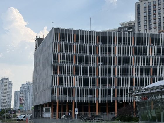Продаж паркомісце велике рівне ЖК Seven Київ