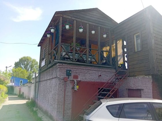 Продам жилий гараж з виглядом на Дніпро. 3 рівня