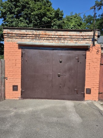 Продам приватизований гараж в центрі міста - фото 1