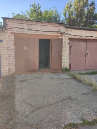 Продам гараж в АК 17. Гараж знаходиться біля ЖК Лісовий , Ялівщина. В  гаражі є яма та погріб. - фото 1