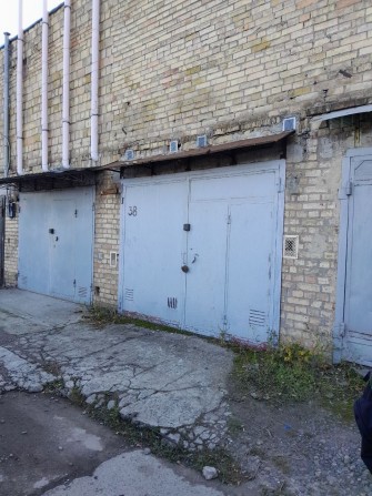 Гараж 22,2 м2, приватизований. Без торгу. Дорогожичi. Сирецька, 39. Обмін на ділянку, не пропонувати - фото 1