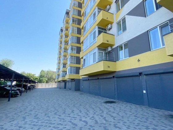 Продам паркомісце з електрозарядкою у Новобудові охорона Слобожанський пр-т/Калнишевського Днепр