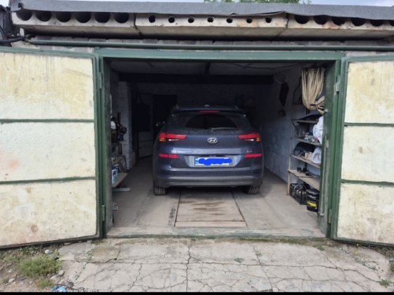 Продам гараж в ГК,,Левобережный 3"  пр.Мира 40г..8х4 Днепр