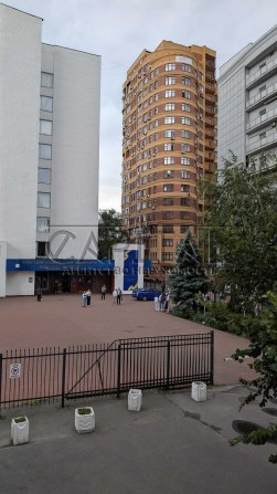 Продаж паркомісця 17,7 м² | вул. Євгена Коновальця, 36Б | метро Печерська - фото 1