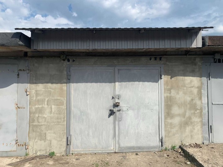 Продам капитальный гараж Автолюбитель-6 ул. Арбацкая - фото 1