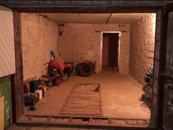 Продам  гараж з підвалом 12 квартал( район Корея) Днепр