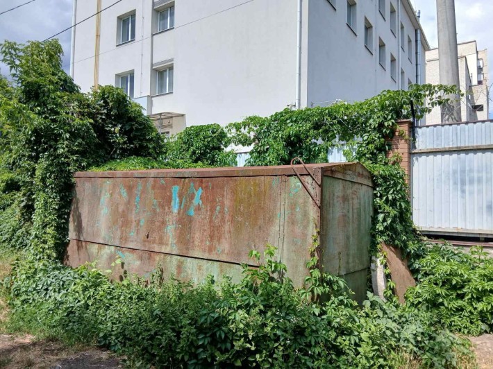Продам гараж суцільний розміром 2.5м× 5м,товщина метала 4 мм за ціною 700 у.о/торг/ - фото 1