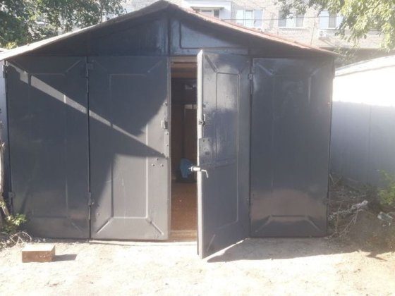 Продам  гараж пр.Калнишевського, вул.Осіння, вул. Квітки Цісик Днепр
