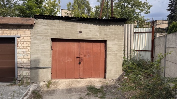 Продам капітальний гараж в центрі міста - фото 1