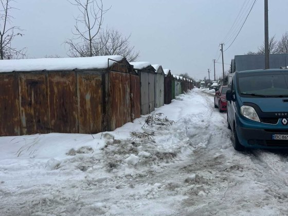 Продам гараж з місцем в гаражному кооперативі вул. Авіаційна 24А Львів
