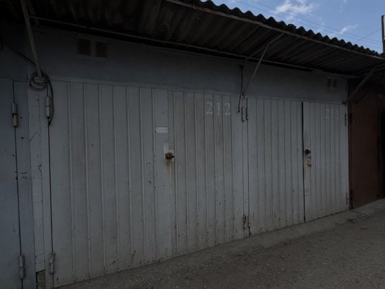 Продам 2 гаража на ильфа и петрова ( таирова) возле таировских садо и кадора Одеса
