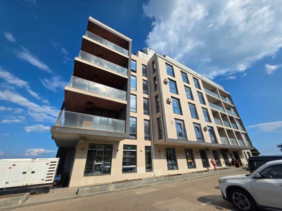 Аналогов нет. Паркоместо на Маячном. Море в 2-х шагах. 0 % оформление.