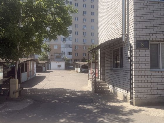 Судам продам место на автостоянку #39 Радужний /Небесний сотни Одеса