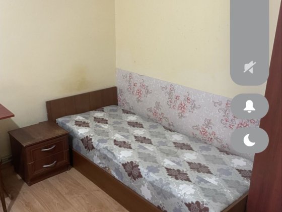 Задам кімнату в трьох кімнатній квартирі з хозяйкою Коростень