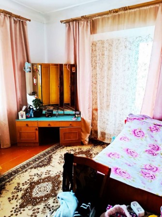 Здається кімната для дівчини в центрі міста - фото 1