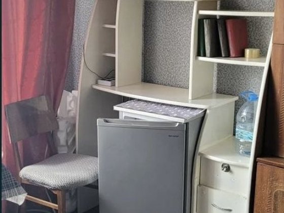 Оренда кімнати в гуртожитку (8 кімнат з загальним коридором)