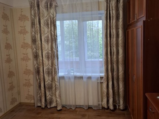 Сдаю комнату в трехкомнатной квартире , Святошинский район ! Киев