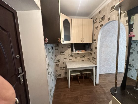 Кімната в гуртожитку, Хімік