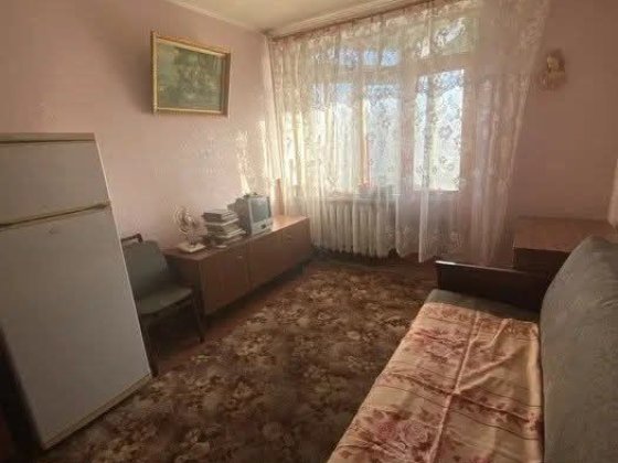 Оренда кімнати в гуртожитку з балконом